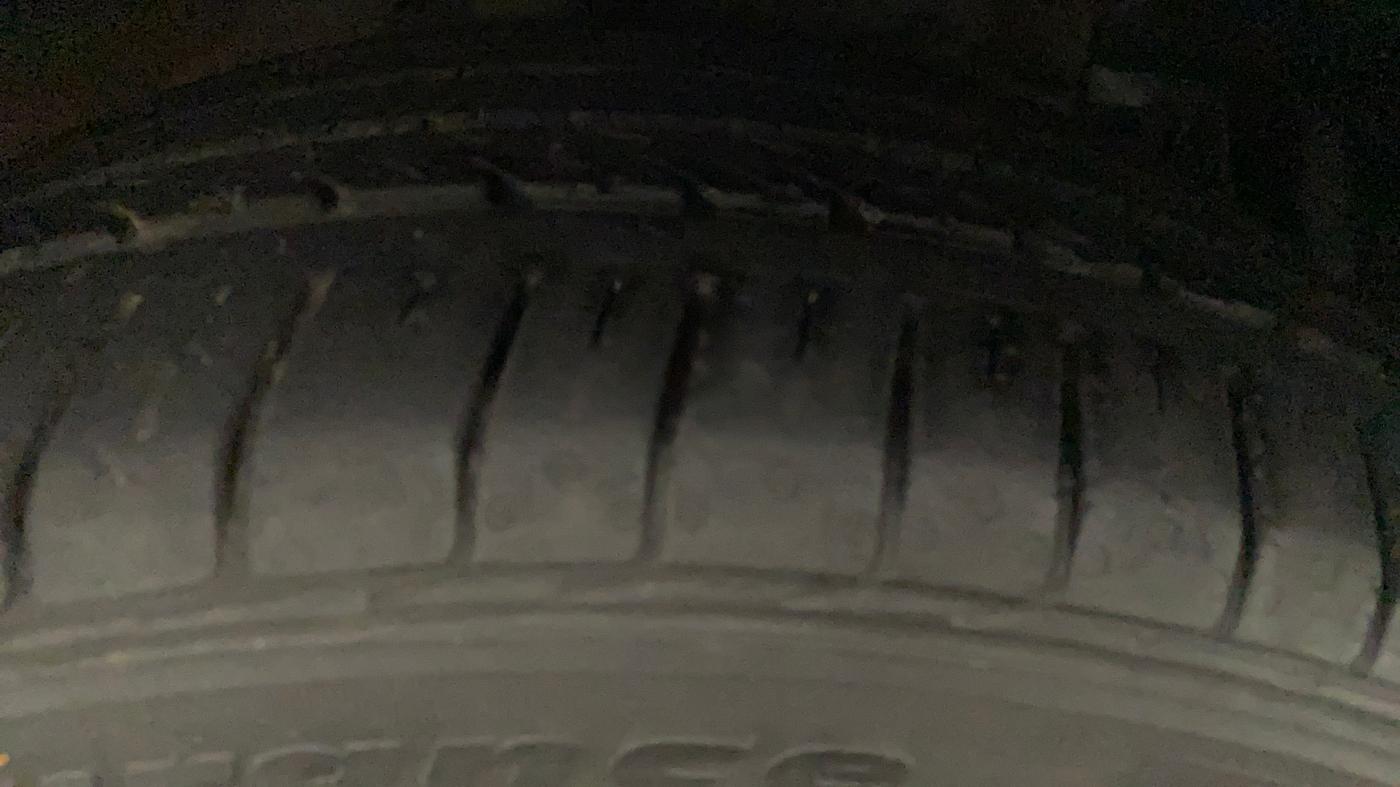 2021 Maruti Ciaz ALPHA  AT 1.5 SHVS PETROL, Petrol, Automatic, 34,345 km, Left Rear Tyre Tread