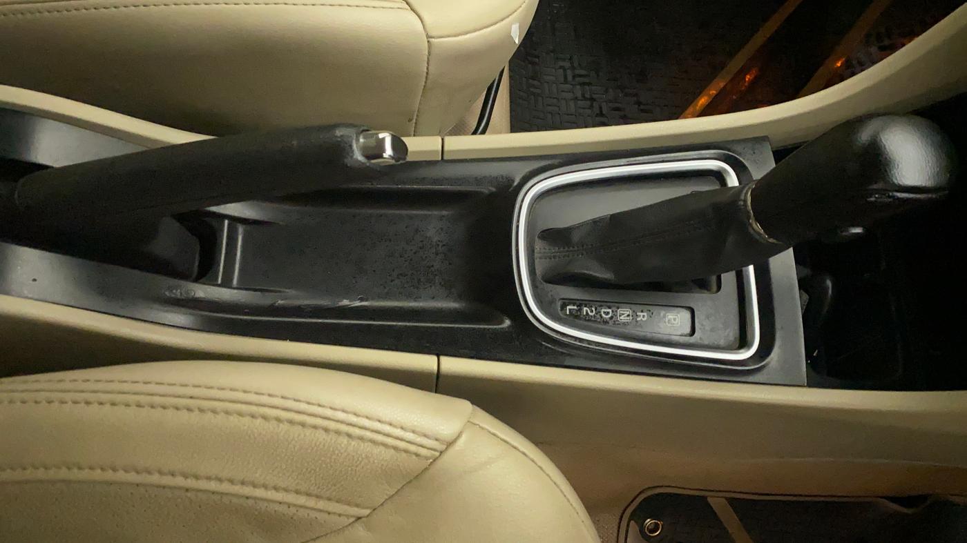 2021 Maruti Ciaz ALPHA  AT 1.5 SHVS PETROL, Petrol, Automatic, 34,345 km, Gear Lever