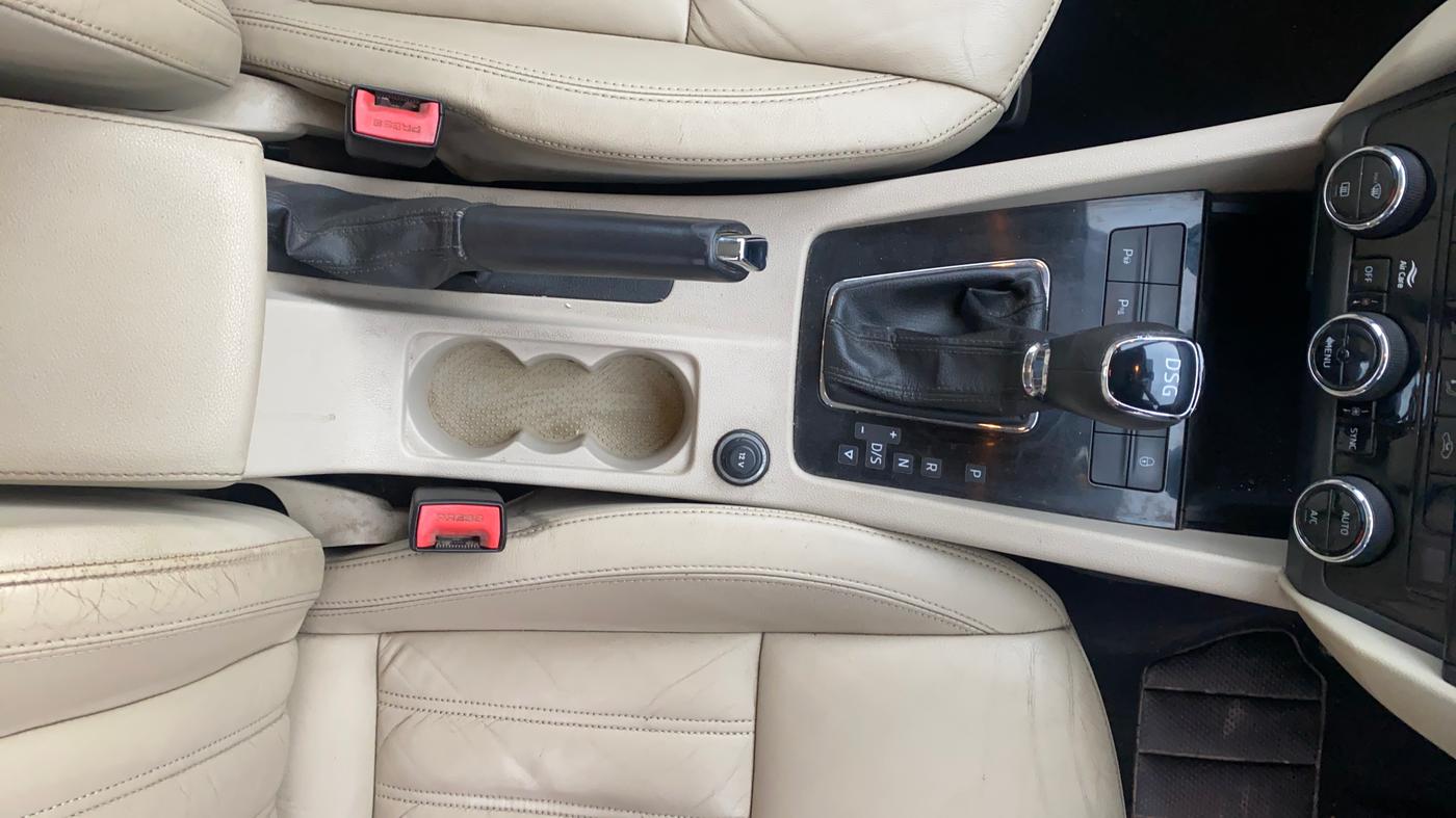 2018 Skoda Octavia L&K 1.8 TSI AT, Petrol, Automatic, 66,047 km, Gear Lever