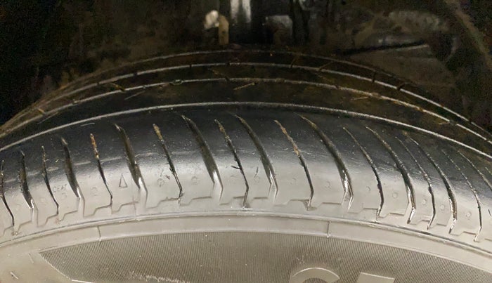 2023 Maruti FRONX DELTA PLUS 1.2MT, Petrol, Manual, 1,12,137 km, Right Front Tyre Tread