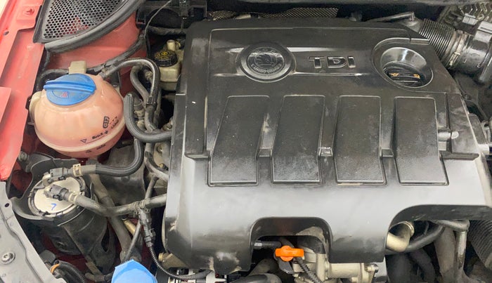 2013 Skoda Rapid ELEGANCE 1.6 TDI CR MT, Diesel, Manual, 1,02,515 km, Engine View - Right