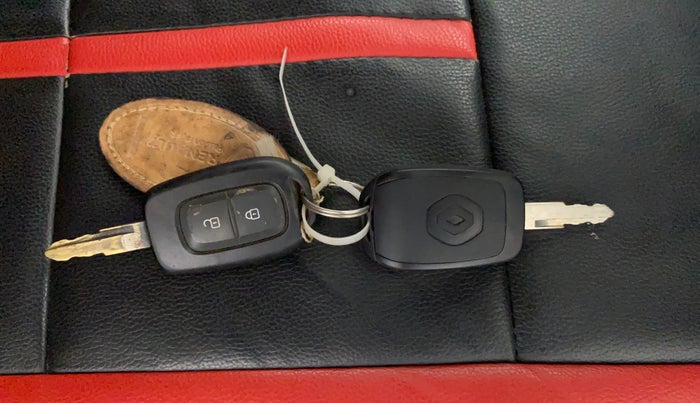 2019 Renault Kwid RXL, Petrol, Manual, 77,623 km, Key Close Up