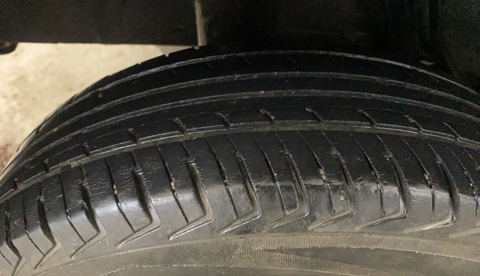2019 Renault Kwid RXL, Petrol, Manual, 77,623 km, Right Rear Tyre Tread