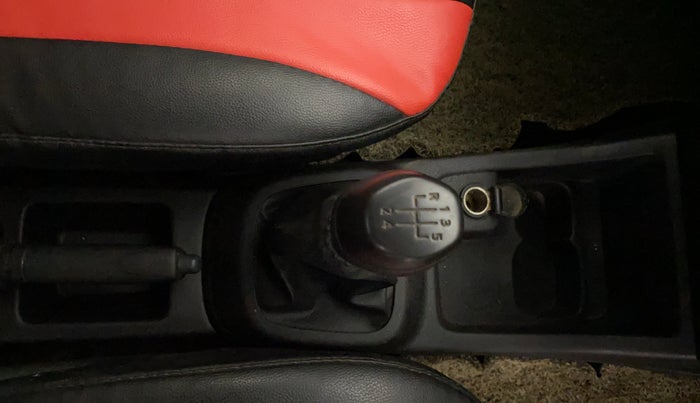 2019 Renault Kwid RXL, Petrol, Manual, 77,623 km, Gear Lever
