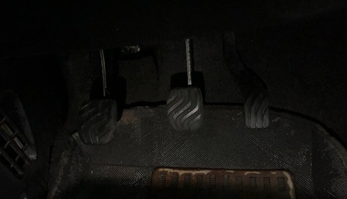 2020 Renault Kwid RXT 1.0 (O), Petrol, Manual, 27,763 km, Pedals