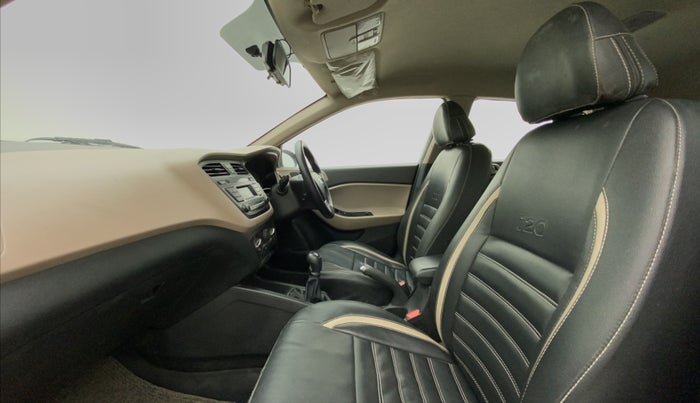 2015 Hyundai Elite i20 MAGNA 1.2, Petrol, Manual, 30,696 km, Right Side Front Door Cabin