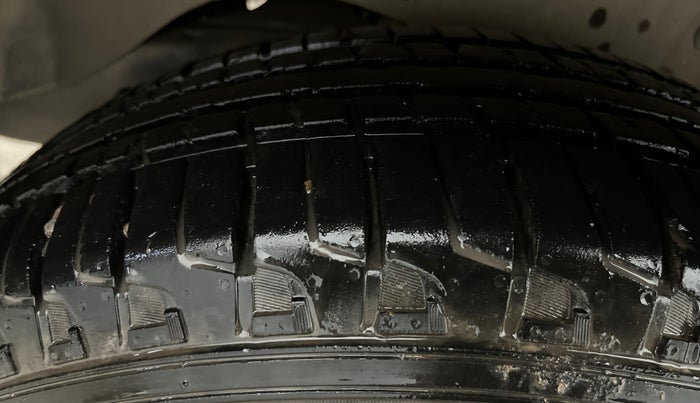 2024 Mahindra BOLERO NEO N10 R, Diesel, Manual, 38,924 km, Right Rear Tyre Tread