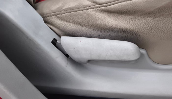 2017 Maruti Celerio VXI (O), Petrol, Manual, 33,992 km, Driver Side Adjustment Panel