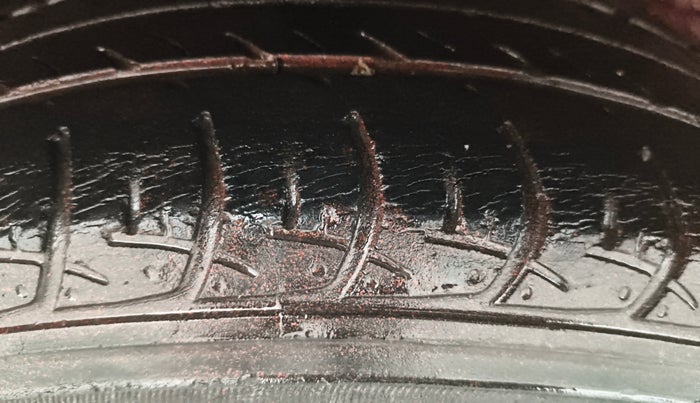 2017 Maruti Celerio VXI (O), Petrol, Manual, 33,992 km, Right Rear Tyre Tread