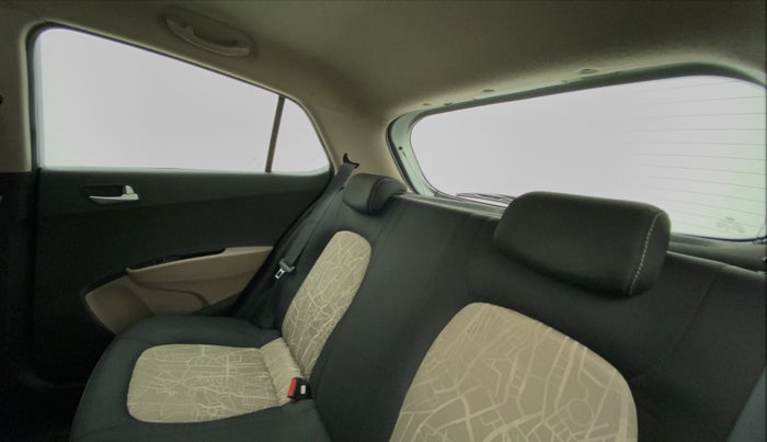 2015 Hyundai Grand i10 ASTA 1.2 KAPPA VTVT, Petrol, Manual, 73,354 km, Right Side Rear Door Cabin