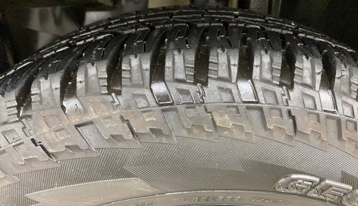 2019 Jeep Compass SPORT PLUS 1.4 PETROL, Petrol, Manual, 50,846 km, Left Front Tyre Tread