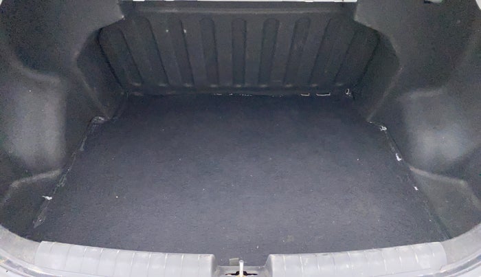 2016 Hyundai Xcent S AT 1.2, Petrol, Automatic, 37,400 km, Boot Inside