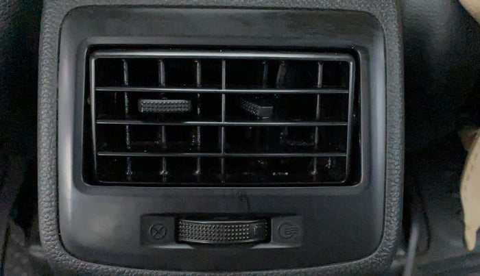 2016 Hyundai Xcent S AT 1.2, Petrol, Automatic, 37,400 km, Rear AC Vents