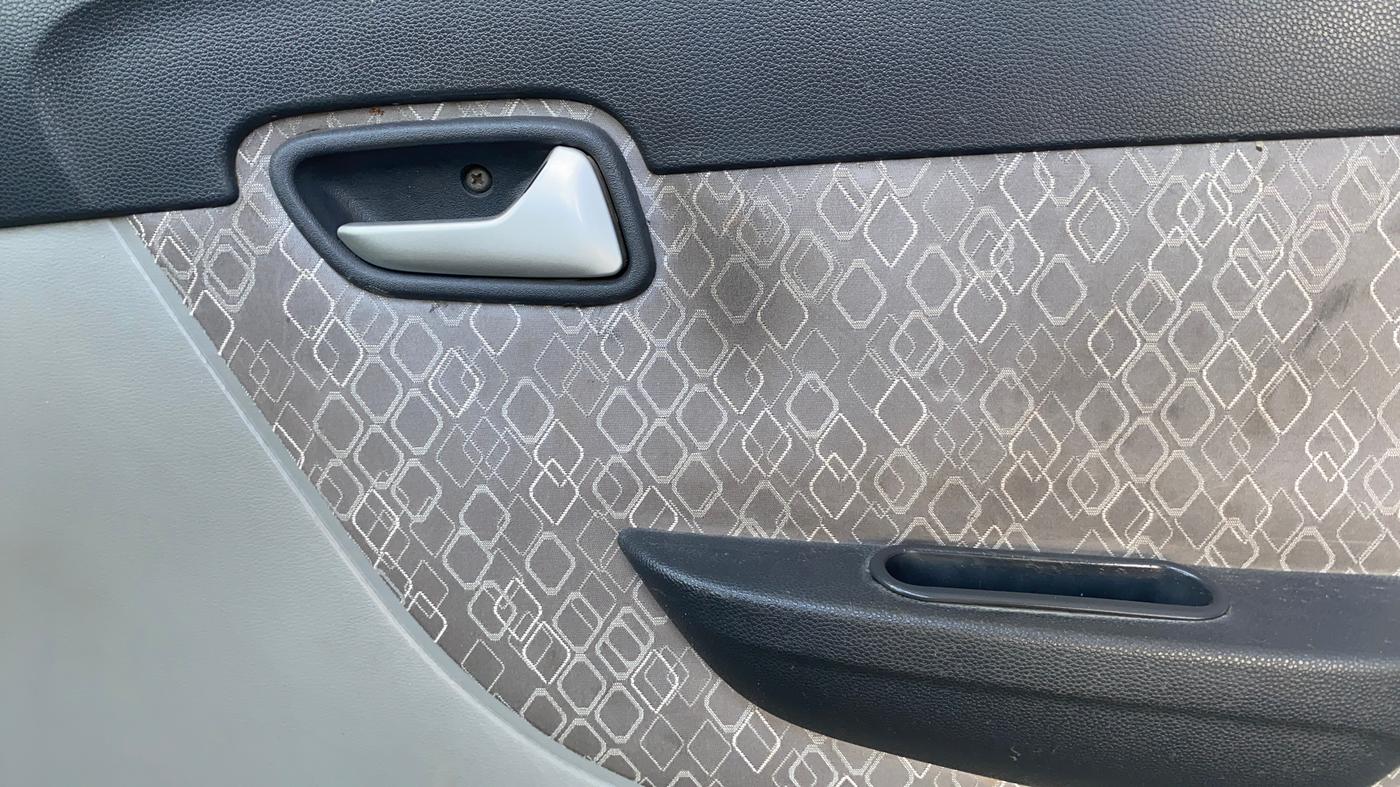 2018 Maruti Alto 800 LXI, Petrol, Manual, 95,214 km, Driver Side Door Panels Control