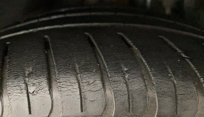 2018 Hyundai New Elantra 2.0 SX(O) AT PETROL, Petrol, Automatic, 42,190 km, Left Rear Tyre Tread
