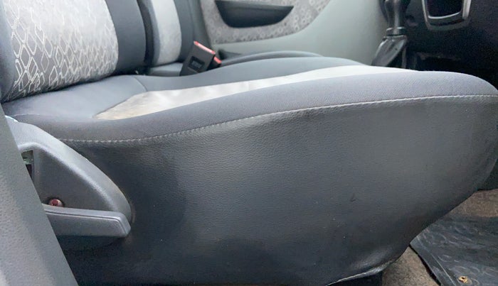 2018 Maruti Alto 800 LXI, Petrol, Manual, 28,024 km, Driver Side Adjustment Panel