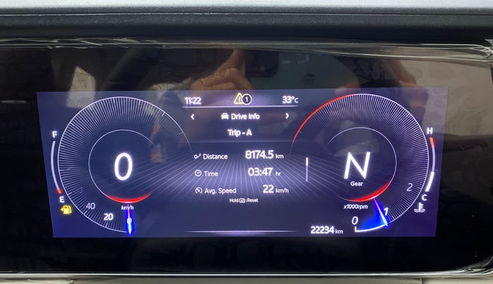 2022 Mahindra XUV700 AX 5 P MT 7 STR, Petrol, Manual, 22,234 km, Odometer Image