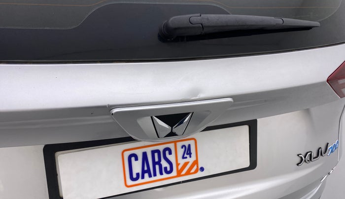 2022 Mahindra XUV700 AX 5 P MT 7 STR, Petrol, Manual, 22,234 km, Dicky (Boot door) - Slightly dented