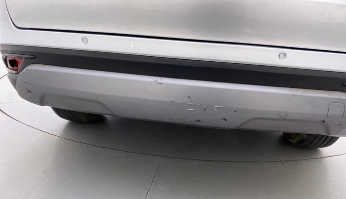 2022 Mahindra XUV700 AX 5 P MT 7 STR, Petrol, Manual, 22,234 km, Rear bumper - Minor scratches