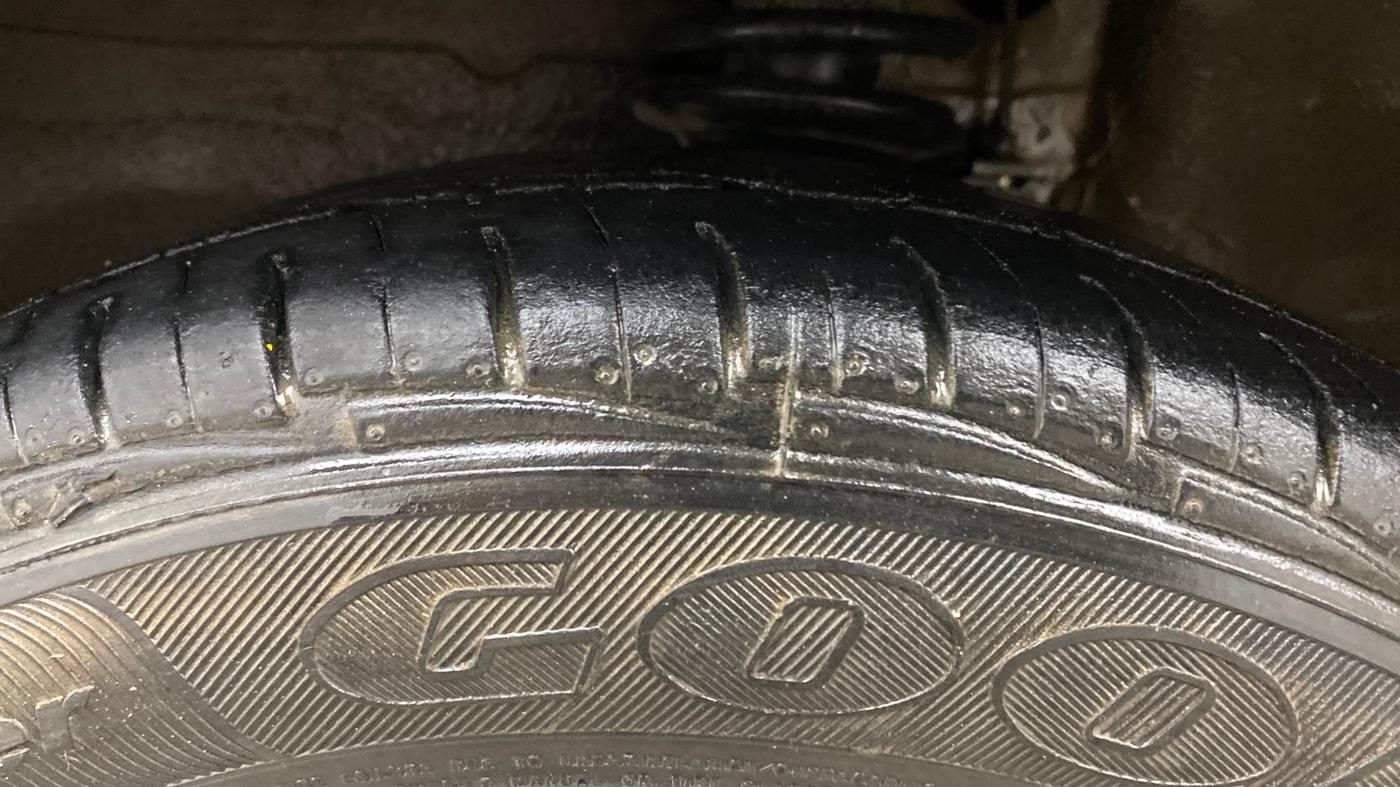 2017 Maruti Alto 800 VXI O, Petrol, Manual, 54,622 km, Left Front Tyre Tread