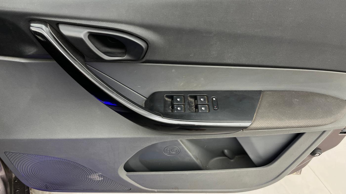 2017 Tata TIGOR XT PETROL, Petrol, Manual, 62,094 km, Driver Side Door Panels Control