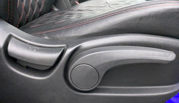 2017 Hyundai Creta SX PLUS 1.6 PETROL, Petrol, Manual, 58,548 km, Driver Side Adjustment Panel