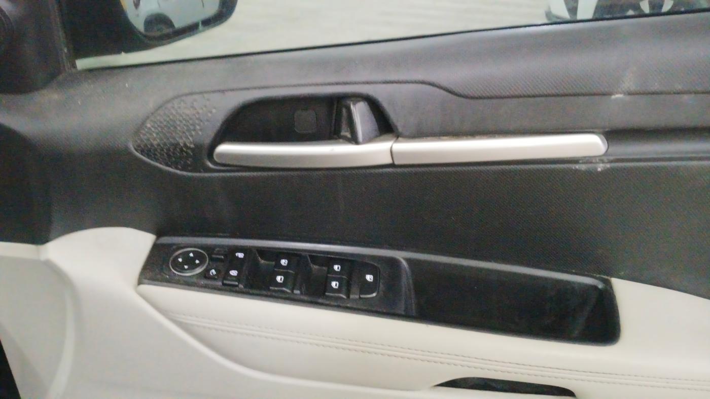 2024 KIA SONET HTX 1.0 TURBO PETROL IMT, Petrol, Manual, 36,345 km, Driver Side Door Panels Control