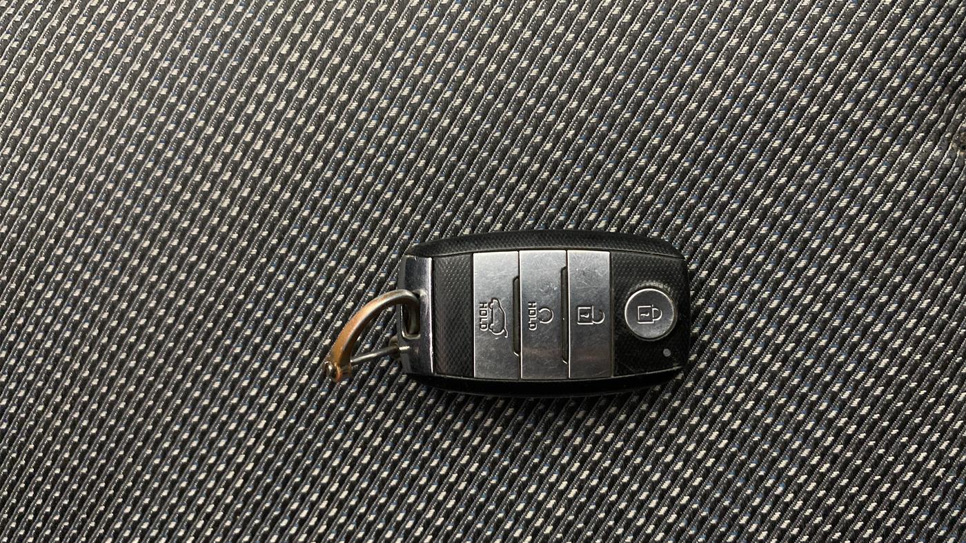 2021 KIA SELTOS HTK PLUS AT 1.5 DIESEL, Diesel, Automatic, 1,07,413 km, Key Close Up