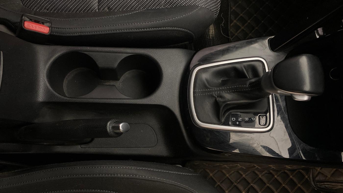 2021 KIA SELTOS HTK PLUS AT 1.5 DIESEL, Diesel, Automatic, 1,07,413 km, Gear Lever