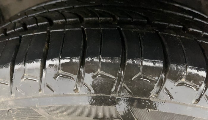 2021 Honda City 1.5L I-VTEC V MT 4TH GEN, Petrol, Manual, 49,297 km, Left Front Tyre Tread