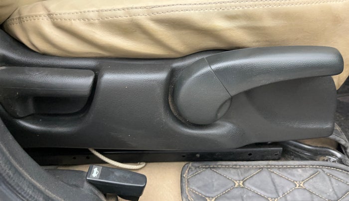 2021 Honda City 1.5L I-VTEC V MT 4TH GEN, Petrol, Manual, 49,297 km, Driver Side Adjustment Panel