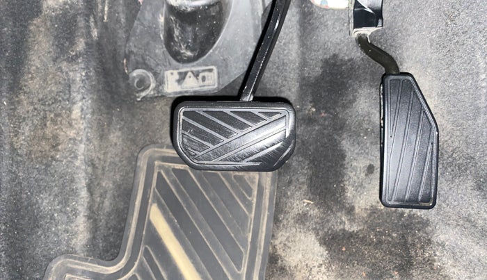 2020 Maruti IGNIS ALPHA 1.2 AMT, Petrol, Automatic, 90,585 km, Pedals