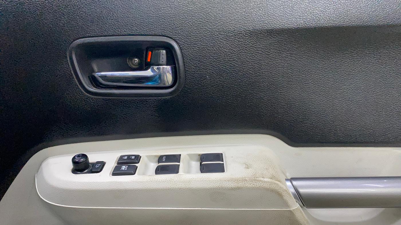 2020 Maruti IGNIS ALPHA 1.2 AMT, Petrol, Automatic, 90,585 km, Driver Side Door Panels Control