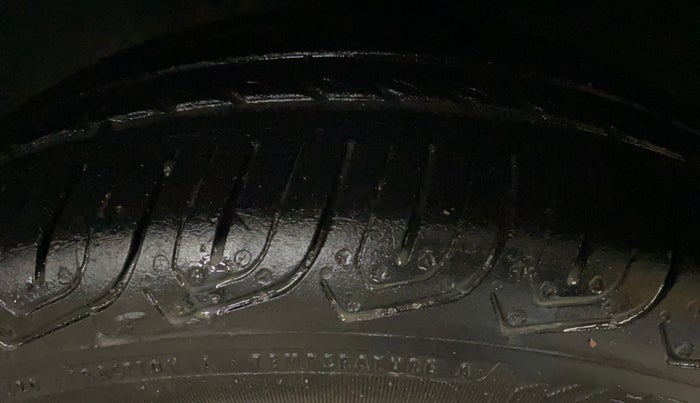 2020 Maruti IGNIS ALPHA 1.2 AMT, Petrol, Automatic, 90,585 km, Right Front Tyre Tread