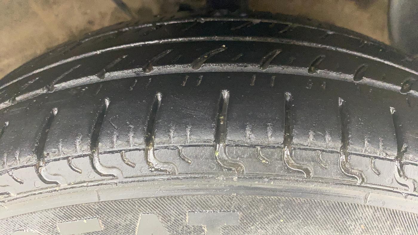 2021 Hyundai AURA S 1.2 CNG, CNG, Manual, 98,698 km, Right Front Tyre Tread