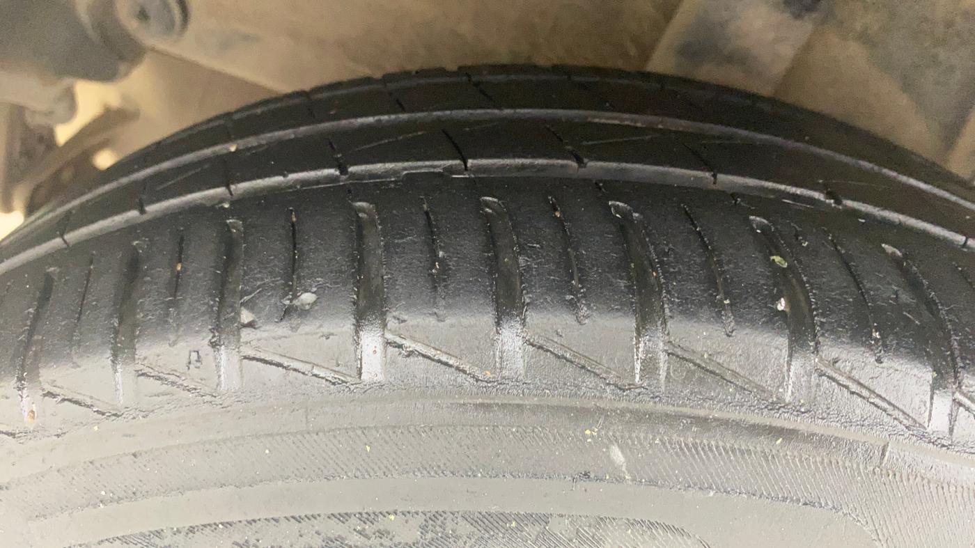 2021 Hyundai AURA S 1.2 CNG, CNG, Manual, 98,698 km, Right Rear Tyre Tread