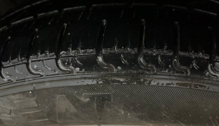 2019 Hyundai Grand i10 SPORTZ 1.2 KAPPA VTVT, Petrol, Manual, 64,557 km, Left Front Tyre Tread