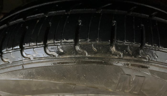 2019 Hyundai Grand i10 SPORTZ 1.2 KAPPA VTVT, Petrol, Manual, 64,557 km, Right Rear Tyre Tread