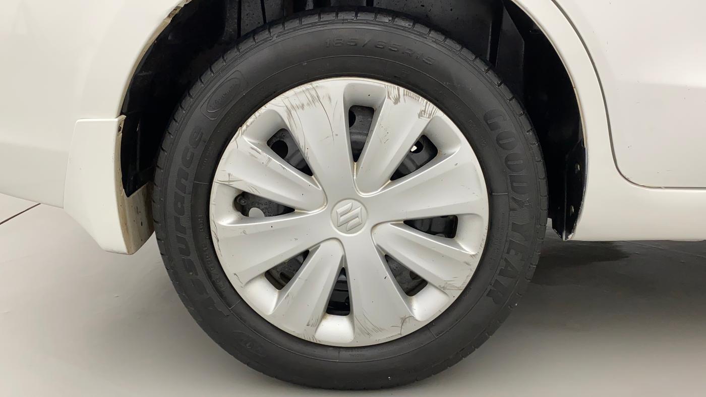2015 Maruti Ertiga VXI CNG, CNG, Manual, 1,03,581 km, Right Rear Wheel