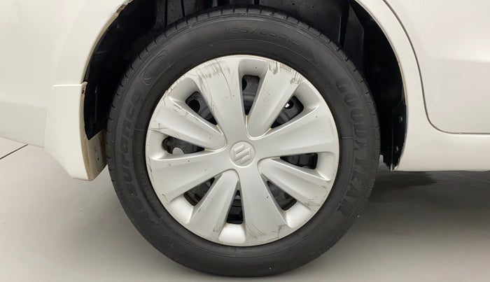 2015 Maruti Ertiga VXI CNG, CNG, Manual, 1,03,581 km, Right Rear Wheel