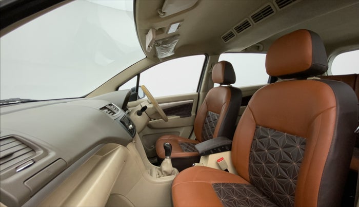 2015 Maruti Ertiga VXI CNG, CNG, Manual, 1,03,581 km, Right Side Front Door Cabin