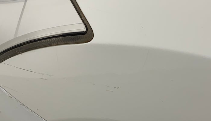 2015 Maruti Ertiga VXI CNG, CNG, Manual, 1,03,581 km, Left fender - Minor scratches