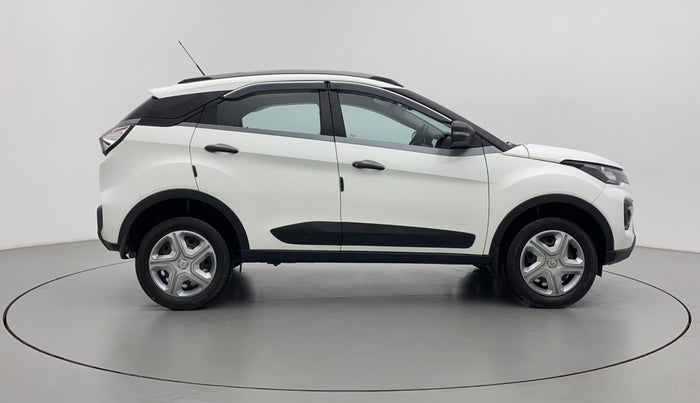 2021 Tata NEXON XM SUNROOF PETROL, Petrol, Manual, 17,205 km, Right Side View