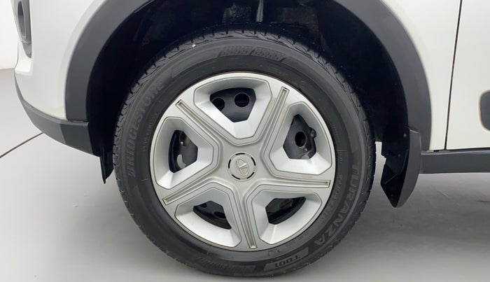2021 Tata NEXON XM SUNROOF PETROL, Petrol, Manual, 17,205 km, Left Front Wheel