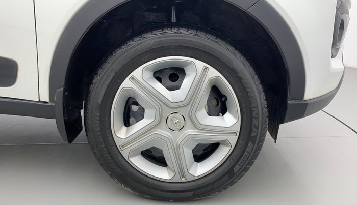 2021 Tata NEXON XM SUNROOF PETROL, Petrol, Manual, 17,205 km, Right Front Wheel
