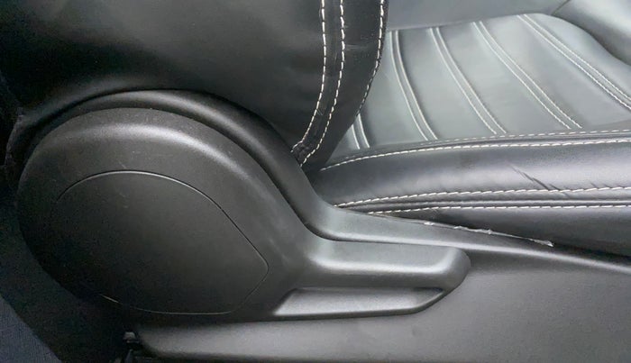 2021 Tata NEXON XM SUNROOF PETROL, Petrol, Manual, 17,205 km, Driver Side Adjustment Panel