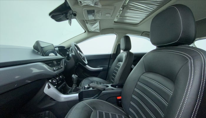 2021 Tata NEXON XM SUNROOF PETROL, Petrol, Manual, 17,205 km, Right Side Front Door Cabin