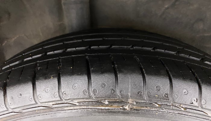 2017 Honda WR-V 1.2L I-VTEC VX MT, Petrol, Manual, 77,960 km, Right Rear Tyre Tread