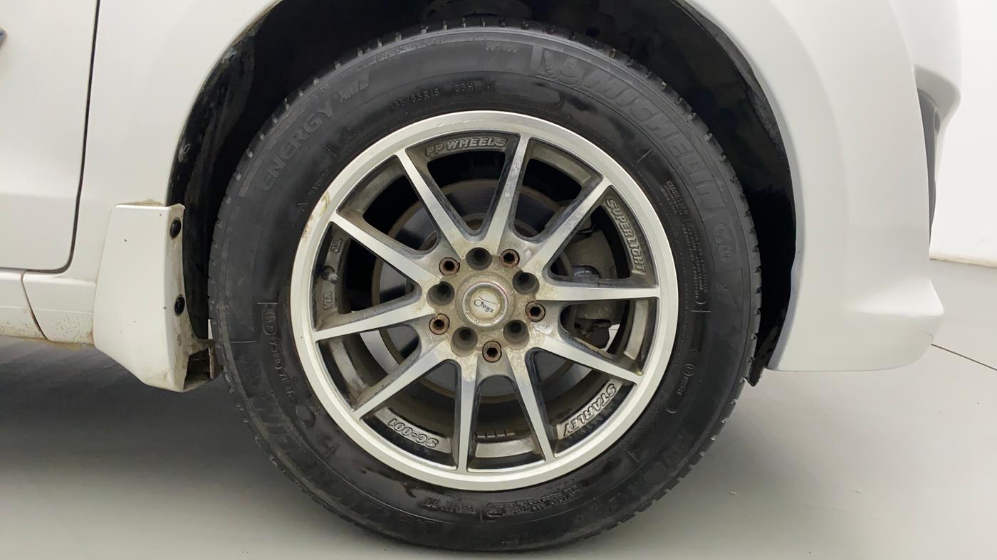 2013 Maruti Ertiga VXI, Petrol, Manual, 33,232 km, Right Front Wheel