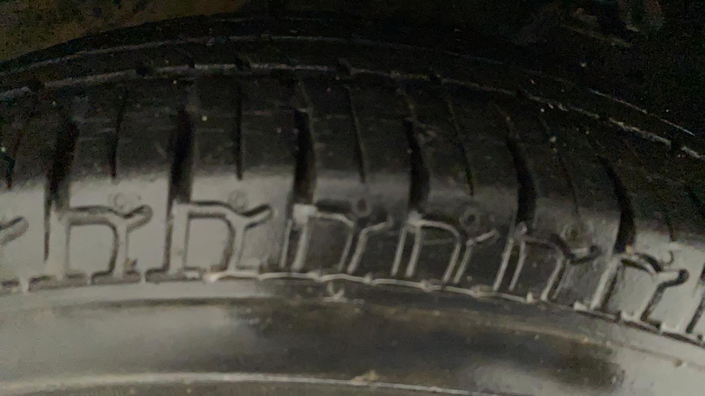 2016 Hyundai i10 MAGNA 1.1, Petrol, Manual, 11,243 km, Left Rear Tyre Tread